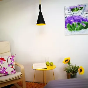  Apartman Art Studio Kuning